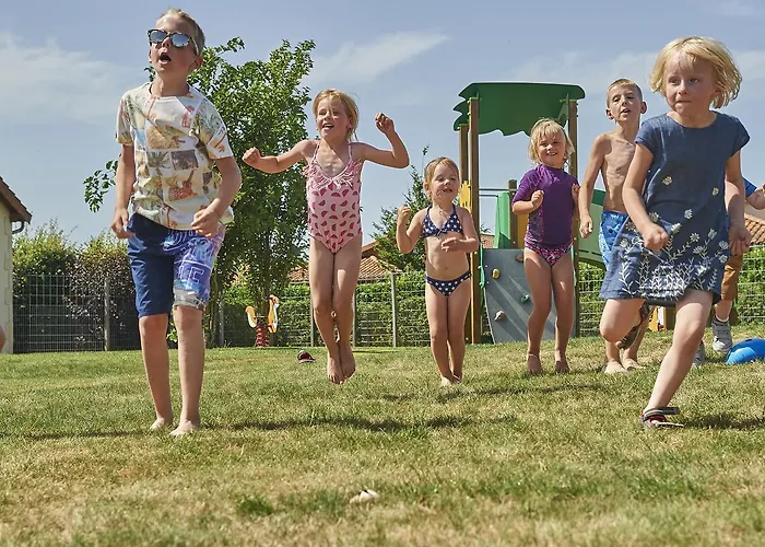 Parque de vacaciones Domaine 4*